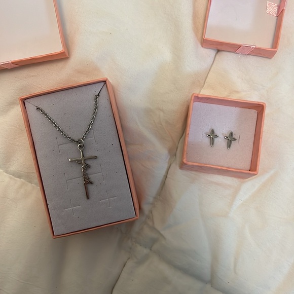 NWOT Silver cross necklace and earrings - Picture 2 of 5